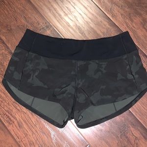 Lululemon Speed Shorts 2.5 Camo